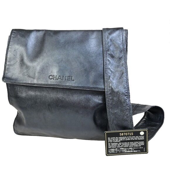 CHANEL CC Logo Crossbody Shoulder Bag Leather Black GHW Italy Vintage - Picture 1 of 15